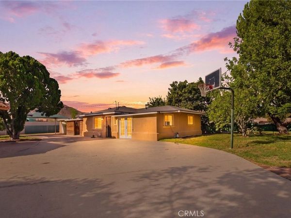 17651 Santa Ana, Bloomington, CA 92316