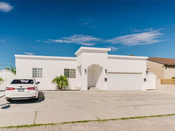 7945 Woodman Avenue, Panorama City, CA 91402