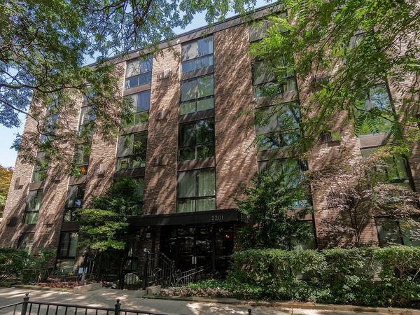 2201 N Cleveland Avenue, Unit 403, Chicago, IL 60614