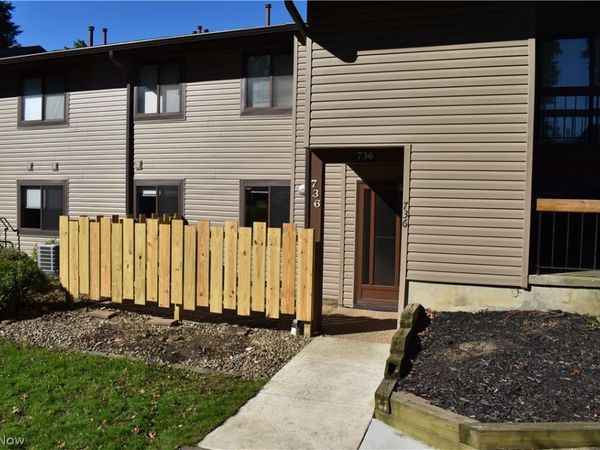 736 Kirkwall Drive, Copley, OH 44321