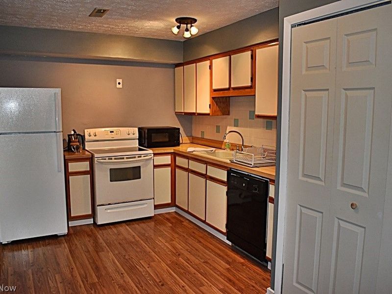 736 Kirkwall Drive, Unit 40 A, Copley, OH 44321 Photo 11