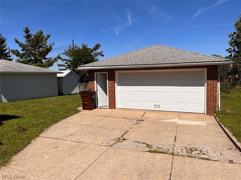 4420 Bruening Drive, Parma, OH 44134 Photo 5