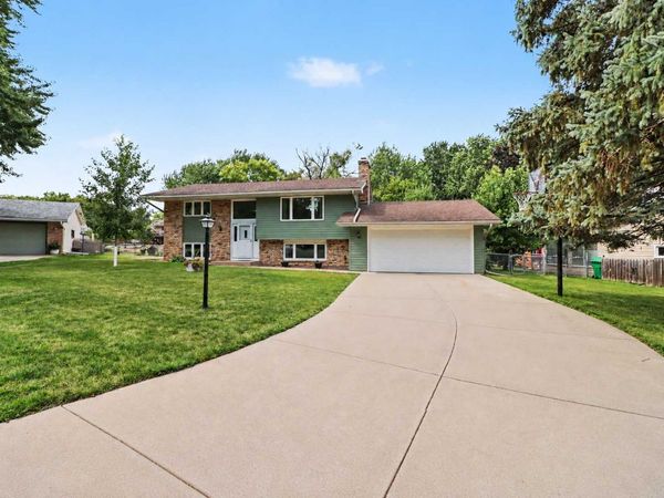 4833 Ensign Avenue N, Brooklyn Park, MN 55428