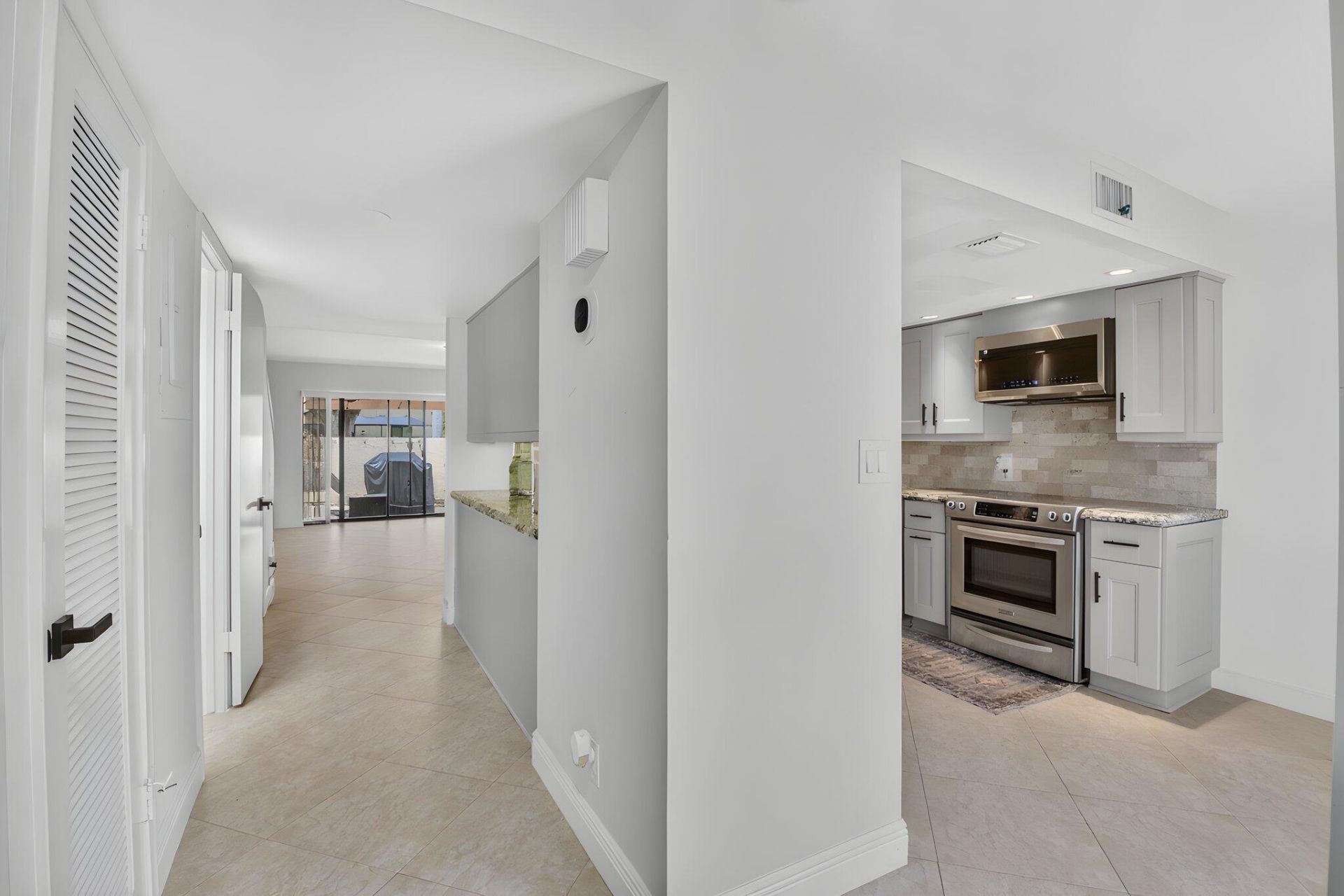 1330 NW 13th Street, Unit 16, Boca Raton, FL 33486 Photo