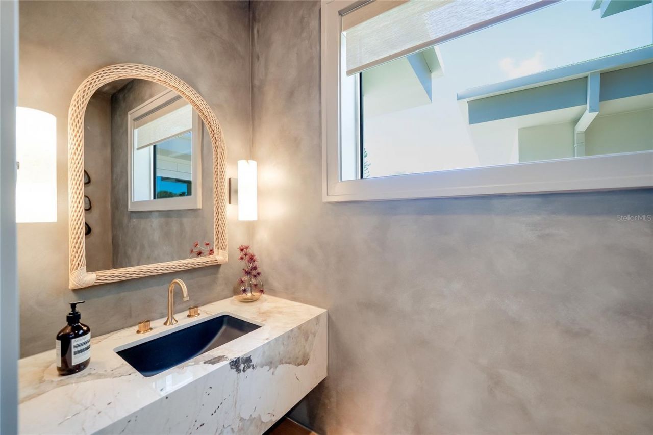 242 Lakeview Drive, Anna Maria, FL 34216 Photo
