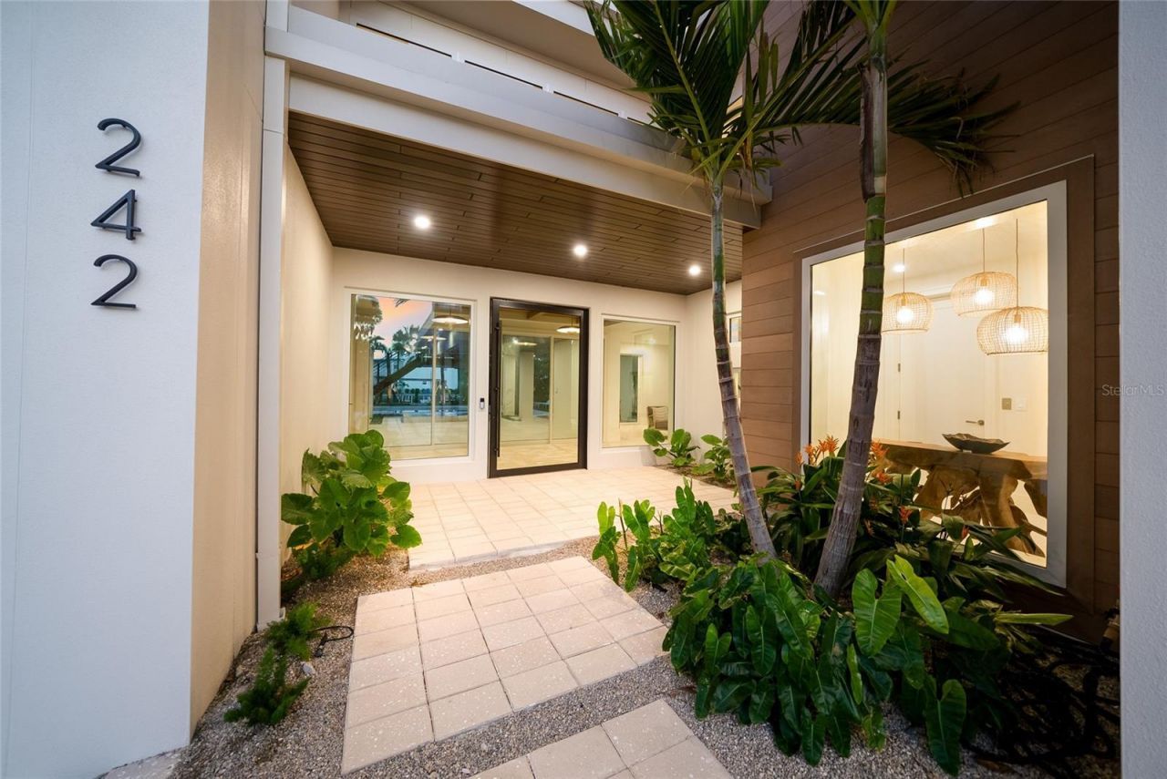 242 Lakeview Drive, Anna Maria, FL 34216 Photo