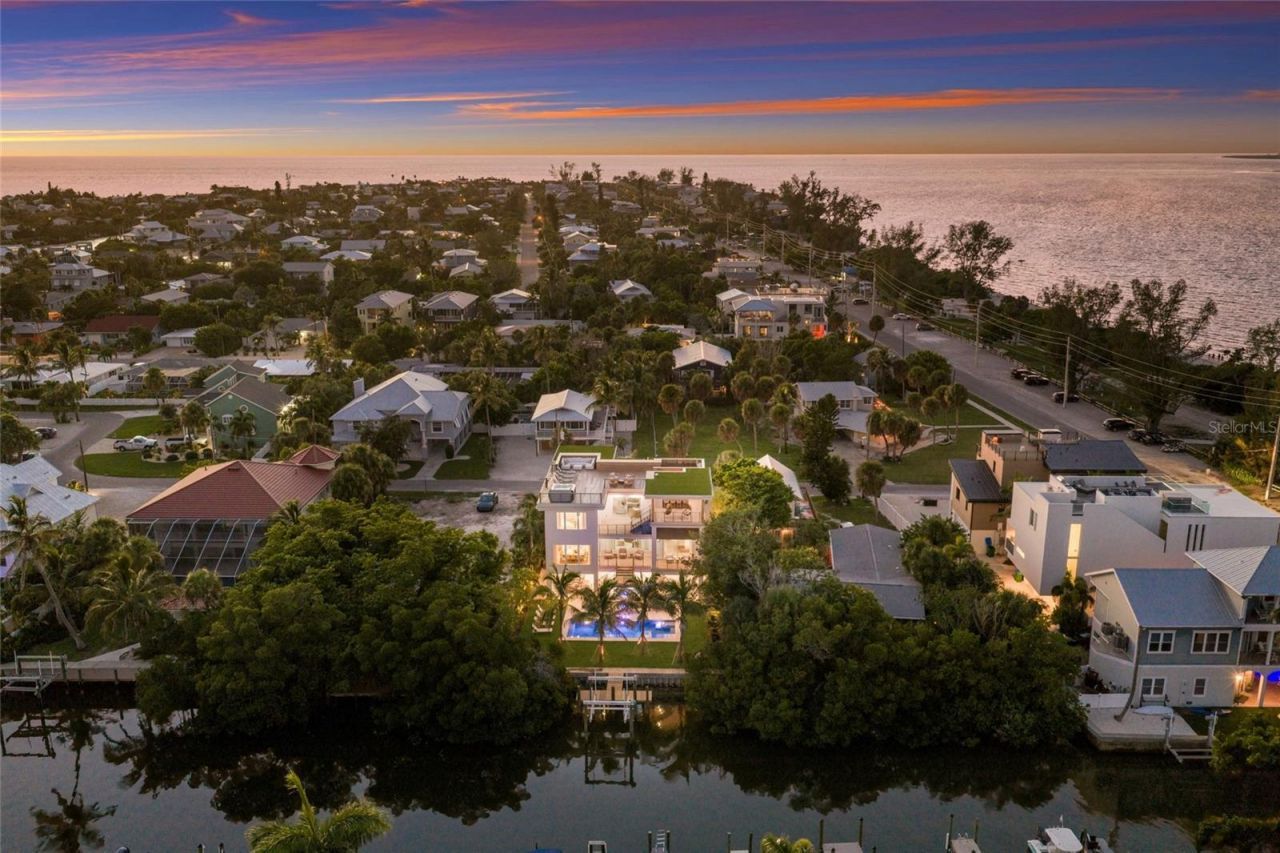 242 Lakeview Drive, Anna Maria, FL 34216 Photo