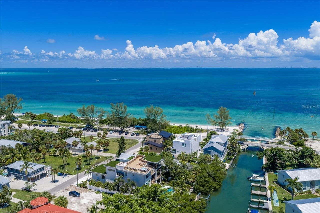 242 Lakeview Drive, Anna Maria, FL 34216 Photo
