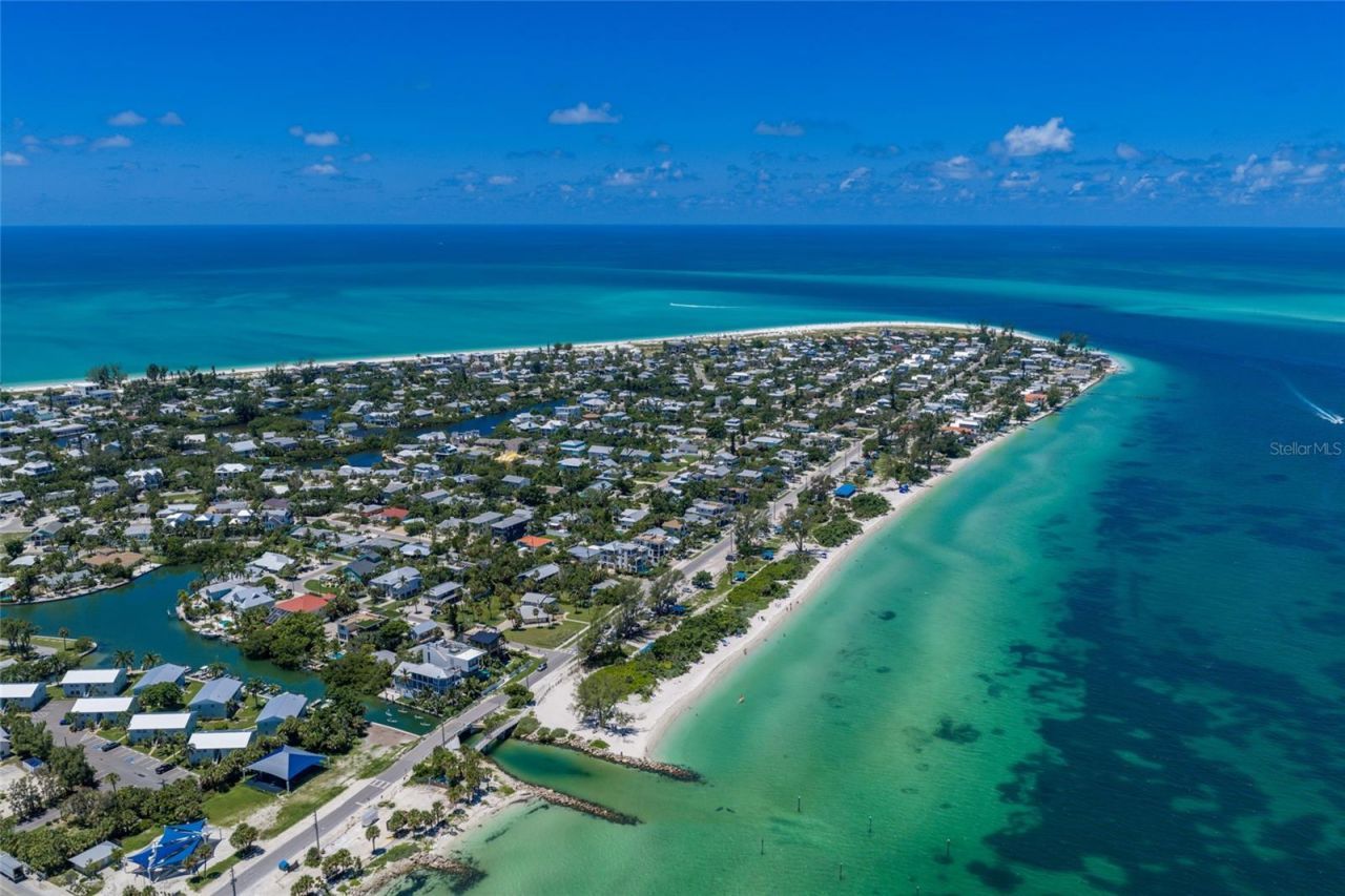 242 Lakeview Drive, Anna Maria, FL 34216 Photo