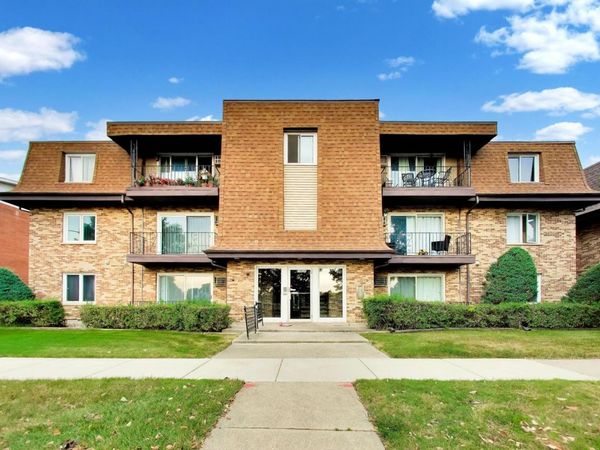 10830 Kilpatrick Avenue , Unit 1SE, Oak Lawn, IL 60453