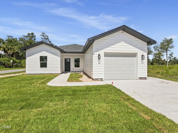 4911 Oak Avenue , Youngstown, FL 32466
