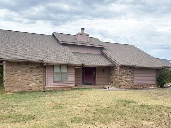 618 S Timberridge Dr Drive S, Cushing, OK 74023