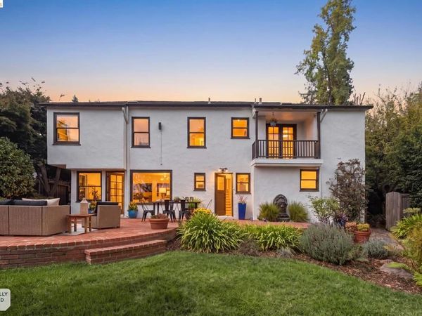 5610 Snake Rd, Oakland, CA 94611