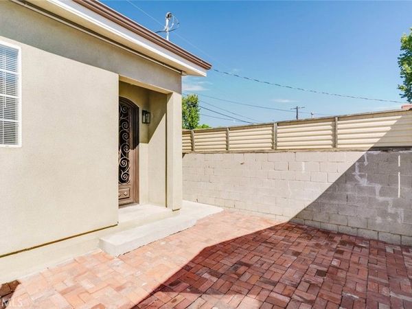 7947 Woodman Avenue, Panorama City, CA 91402