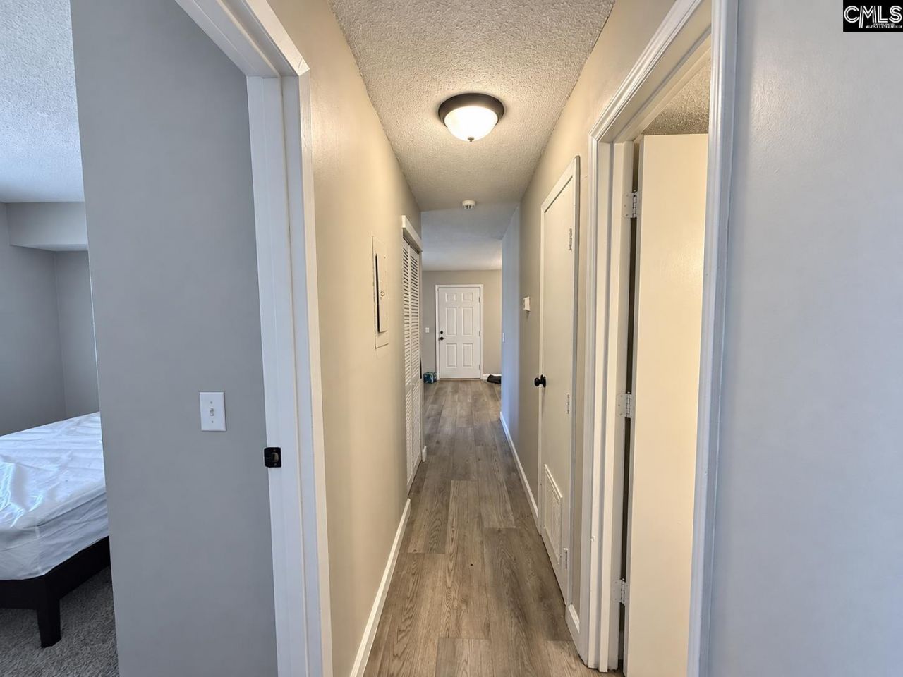 307 Menlo Drive Photo 10