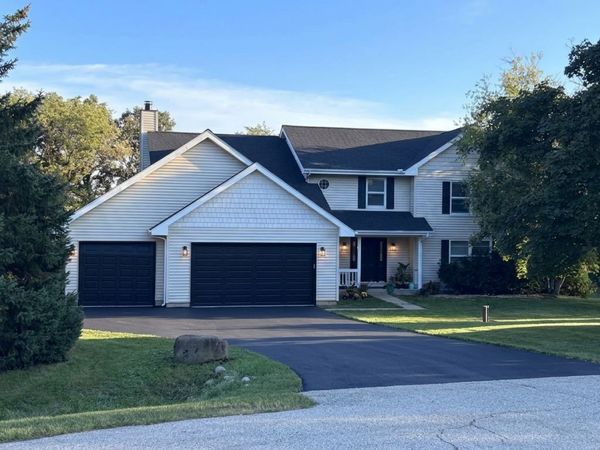 1903 Lands Court , Crystal Lake, IL 60012