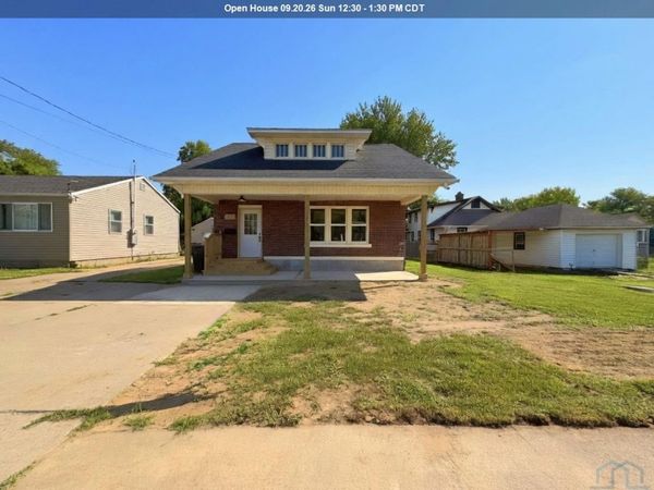 2100 ROSS ST, Sioux City, IA 51103