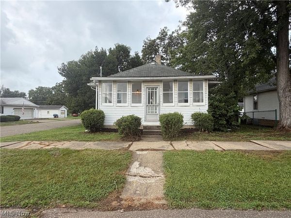 540 Mulvane Street , Newcomerstown, OH 43832