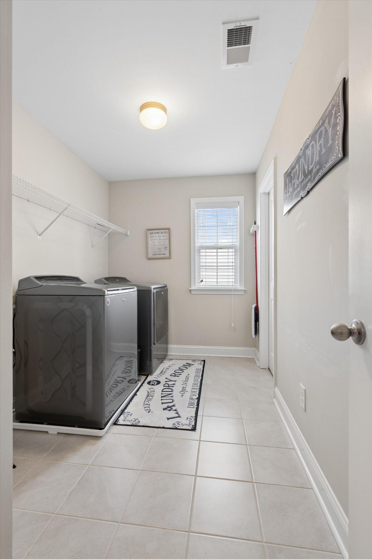 427 Whispering Breeze Lane Photo 38