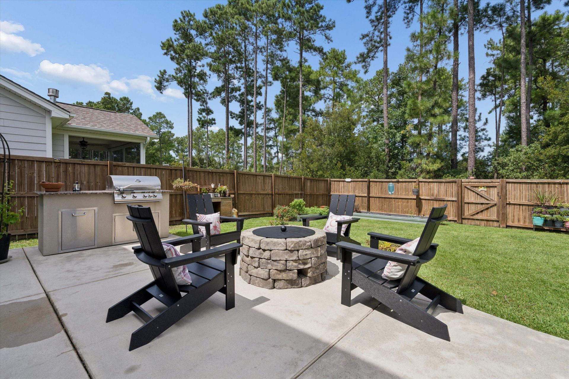 427 Whispering Breeze Lane Photo 46