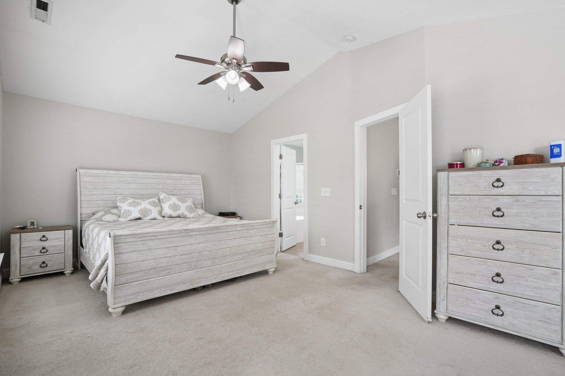 7434 Northgate Drive Photo 23