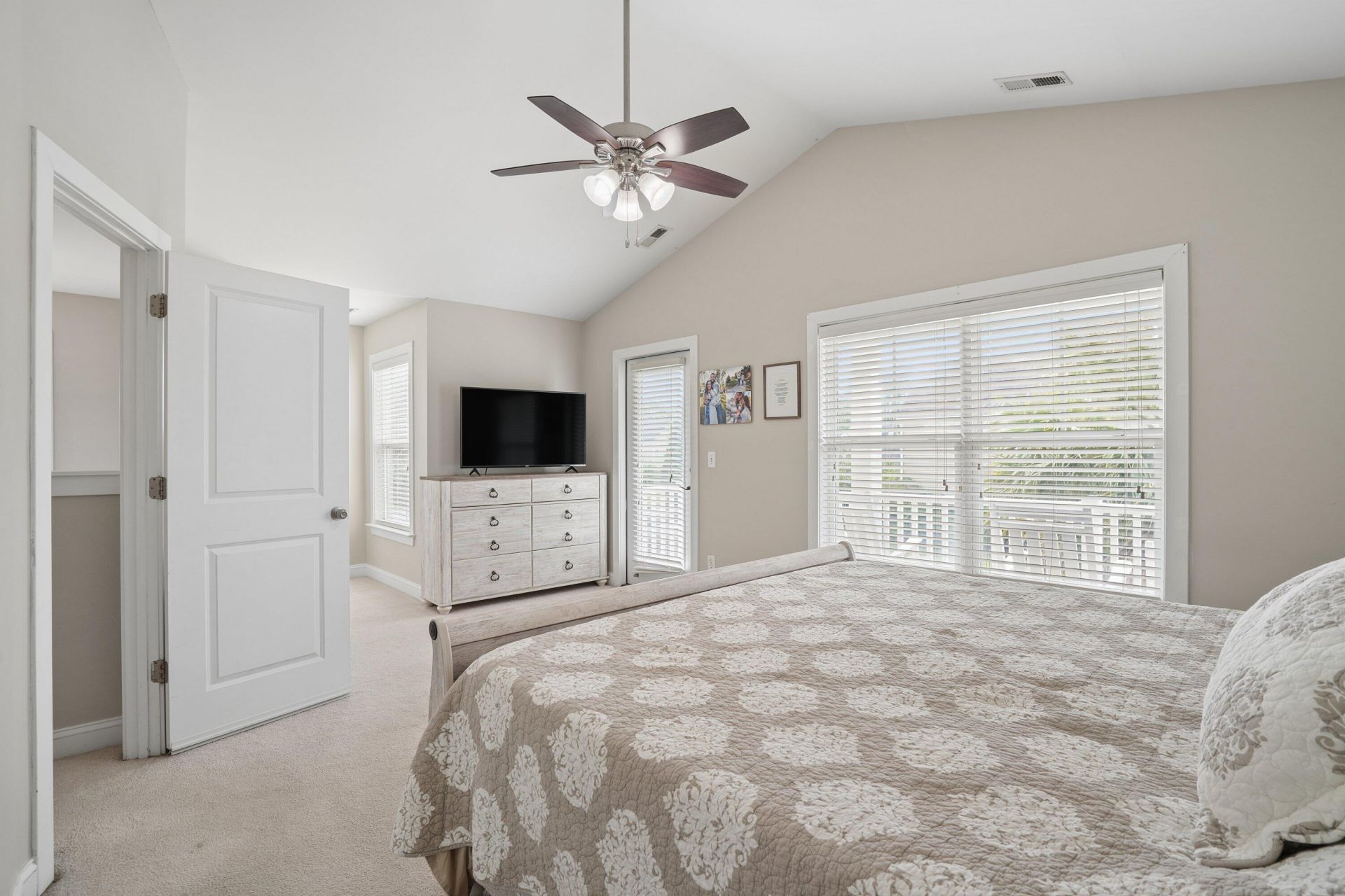 7434 Northgate Drive Photo 26