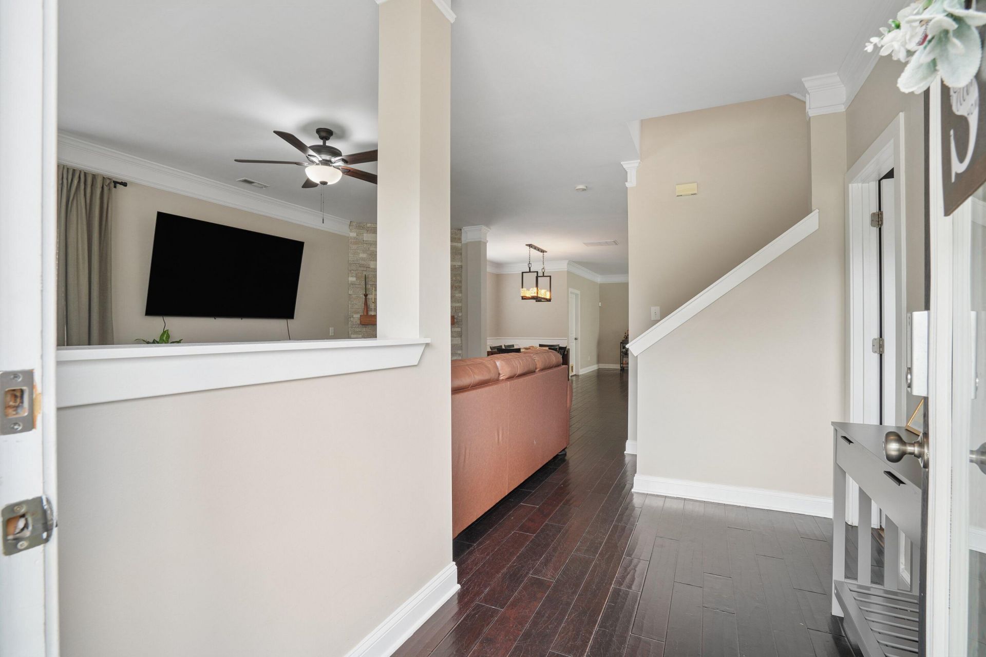 7434 Northgate Drive Photo 4