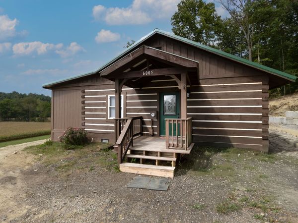 6005 Hoover Road, Nashville, IN 47448