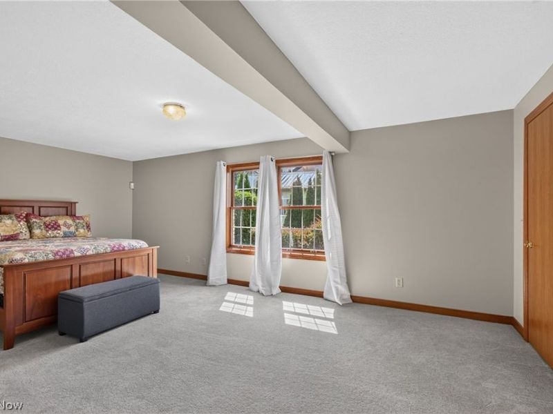 10890 Wolf Avenue NE, Hartville, OH 44632 Photo 14