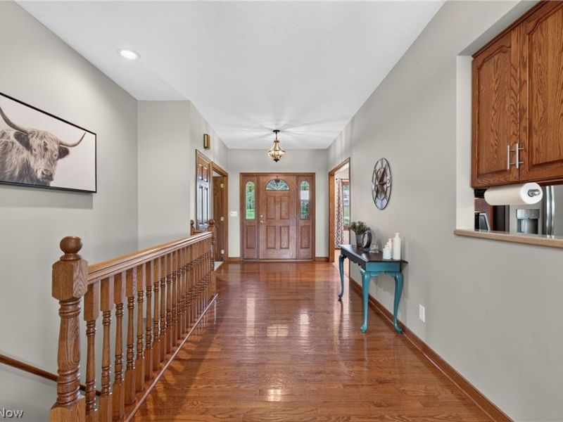 10890 Wolf Avenue NE, Hartville, OH 44632 Photo 3