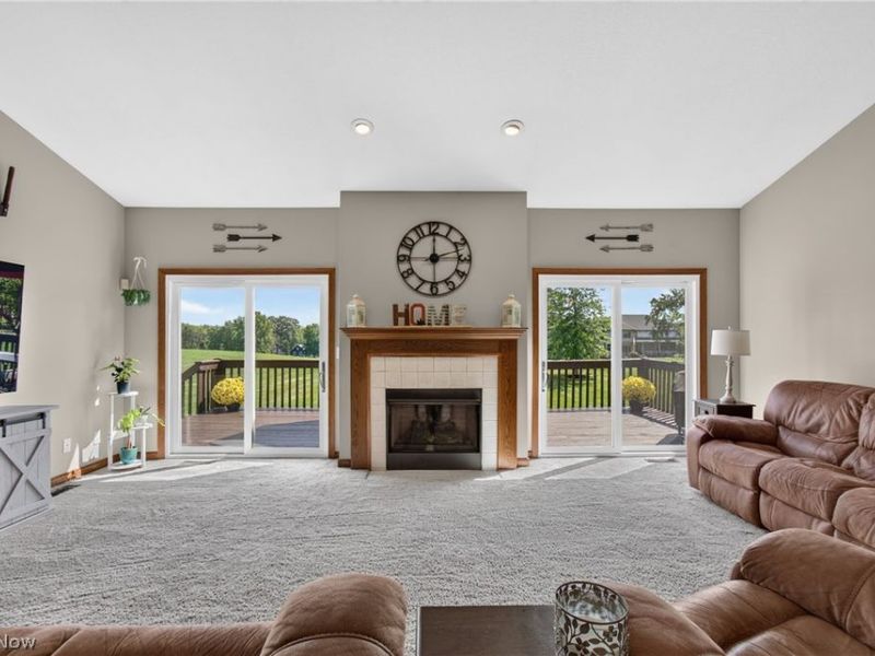 10890 Wolf Avenue NE, Hartville, OH 44632 Photo 6