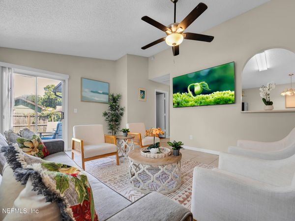 905 GAVAGAN Road, Jacksonville, FL 32233