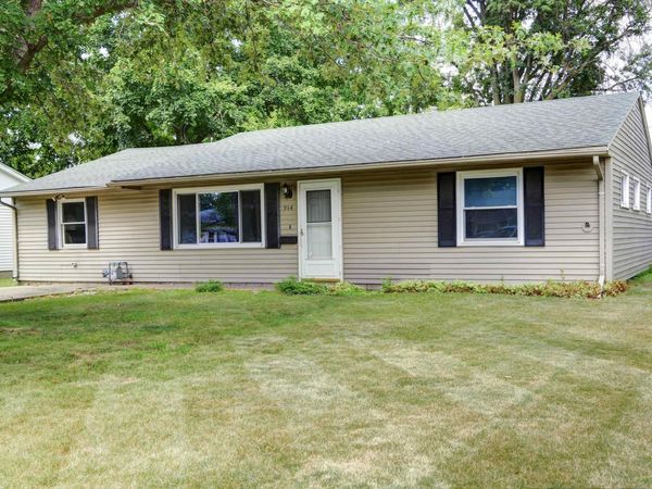 914 BOBBY Avenue, Macomb, IL 61455
