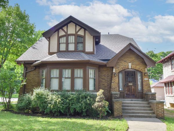 2805 N 44th St, Milwaukee, WI 53210