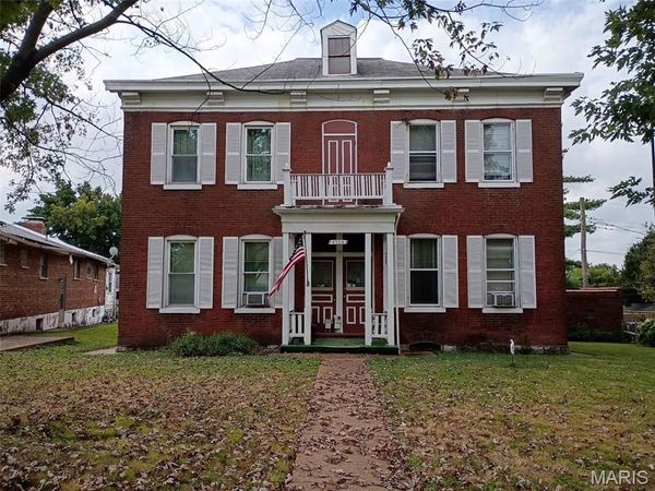 6704 Clayton Avenue, St Louis, MO 63139