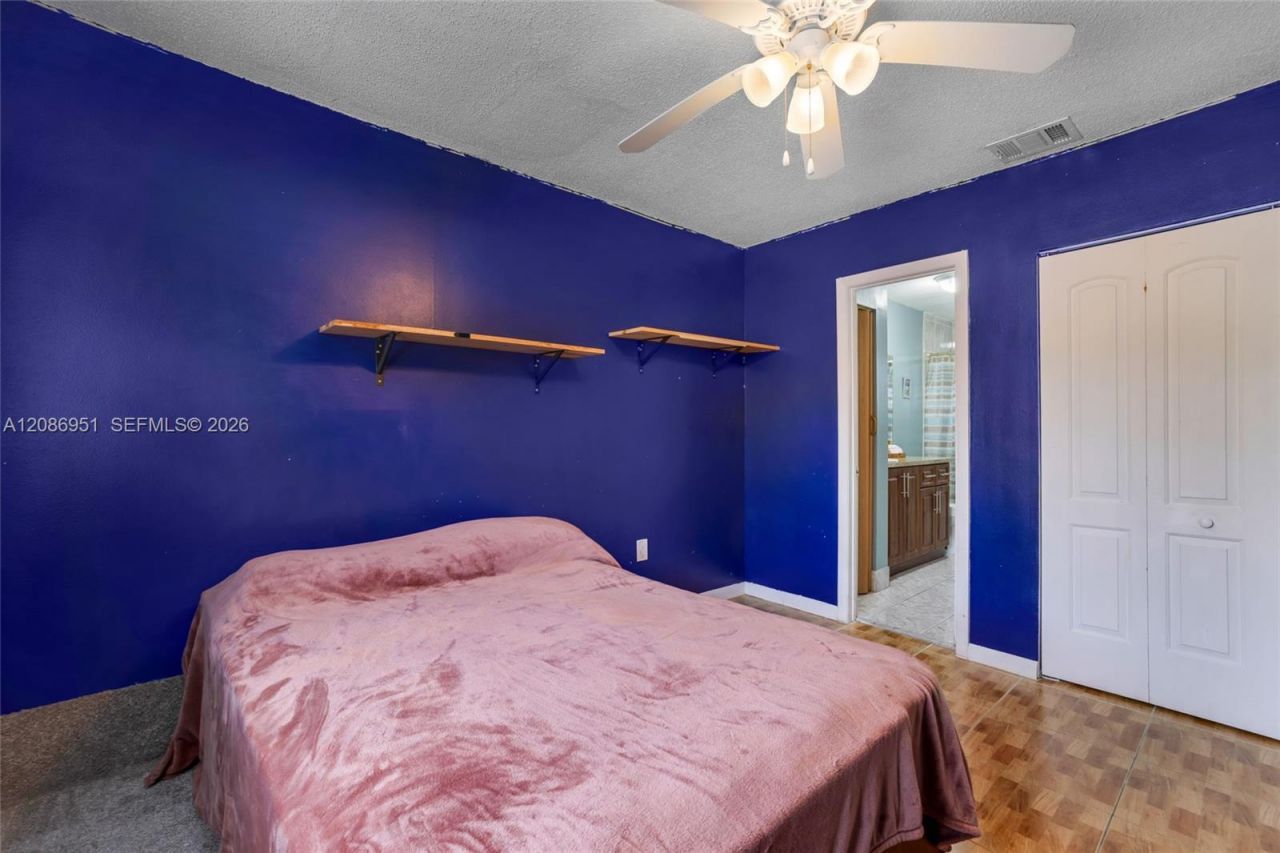6746 NW 199th St, Hialeah, FL 33015 Photo