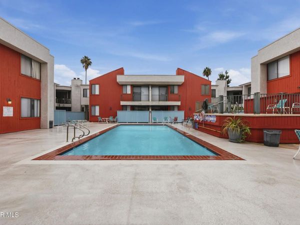 7211 Cozycroft Avenue, Unit 23, Sherman Oaks, CA 91403