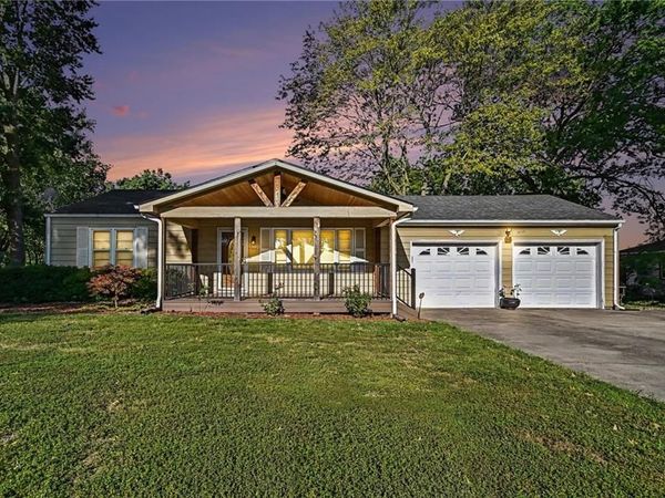 1300 Broadway Street, Independence, MO 64050