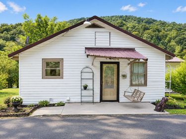 24 Halls Road, Pineville, KY 40977