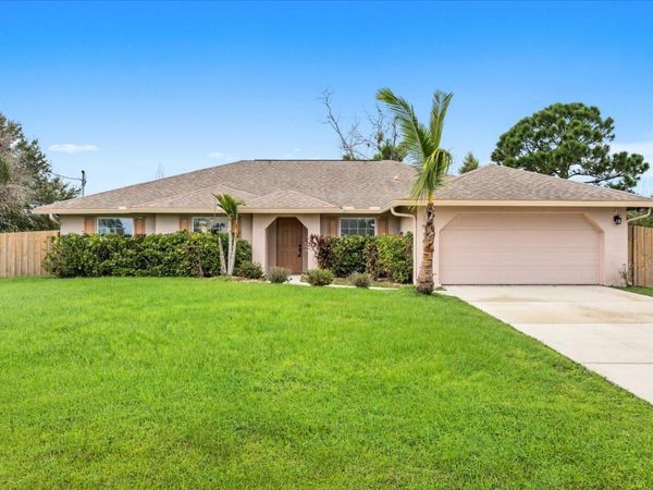 5835 W Dooley Circle, Port St. Lucie, FL 34986