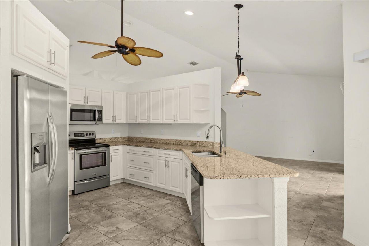 5835 W Dooley Circle, Port Saint Lucie, FL 34986 Photo