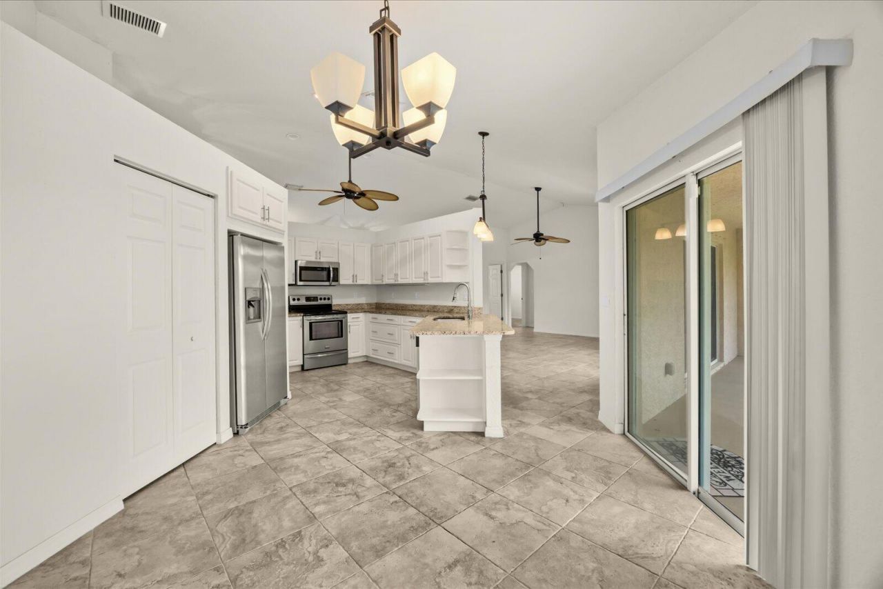 5835 W Dooley Circle, Port Saint Lucie, FL 34986 Photo
