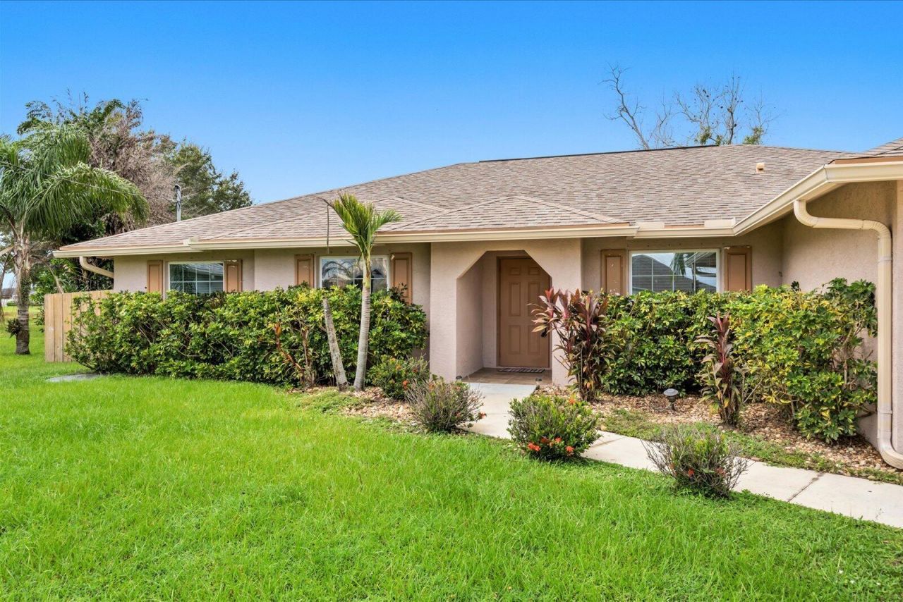 5835 W Dooley Circle, Port Saint Lucie, FL 34986 Photo