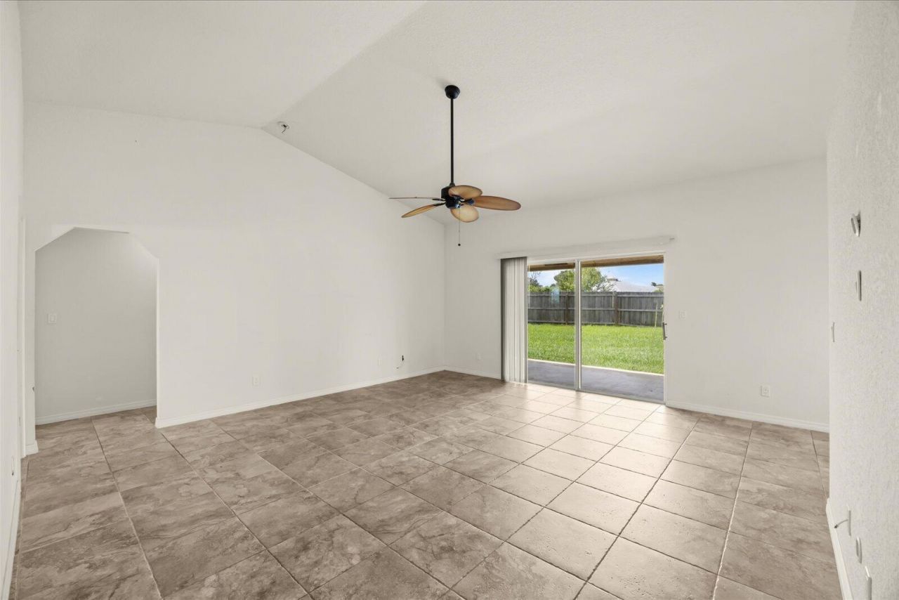 5835 W Dooley Circle, Port Saint Lucie, FL 34986 Photo