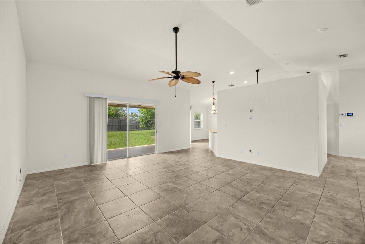 5835 W Dooley Circle, Port Saint Lucie, FL 34986 Photo