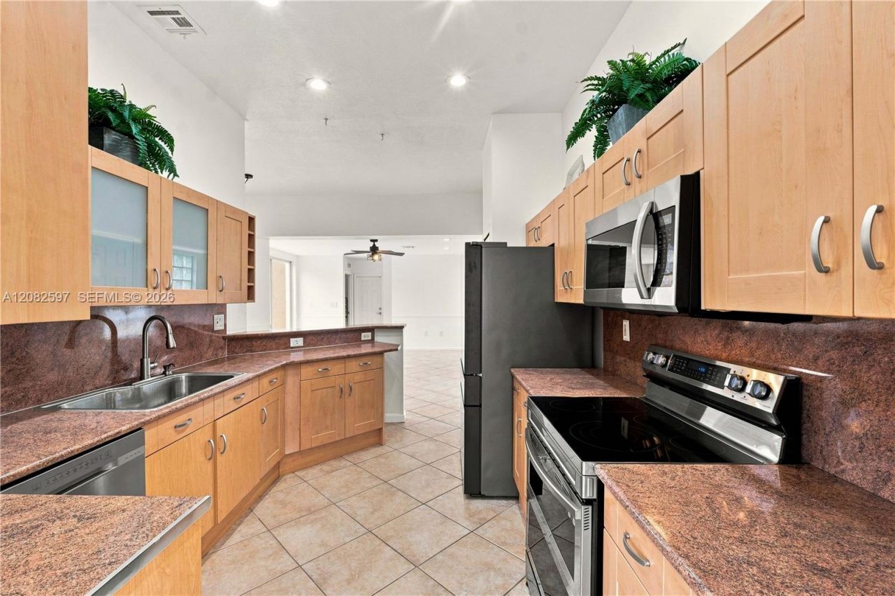 12103 NW 47th Mnr, Coral Springs, FL 33076 Photo