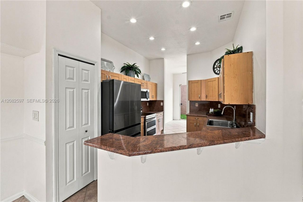 12103 NW 47th Mnr, Coral Springs, FL 33076 Photo