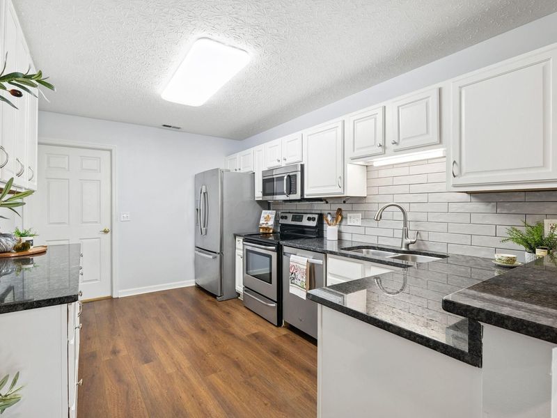 4654 Collingville Way, Unit 21, Columbus, OH 43230 Photo 12