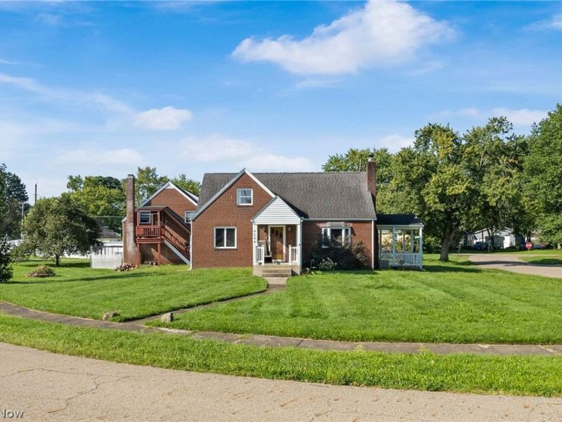 4244 Laffer Square, Sandyville, OH 44671 Photo 1