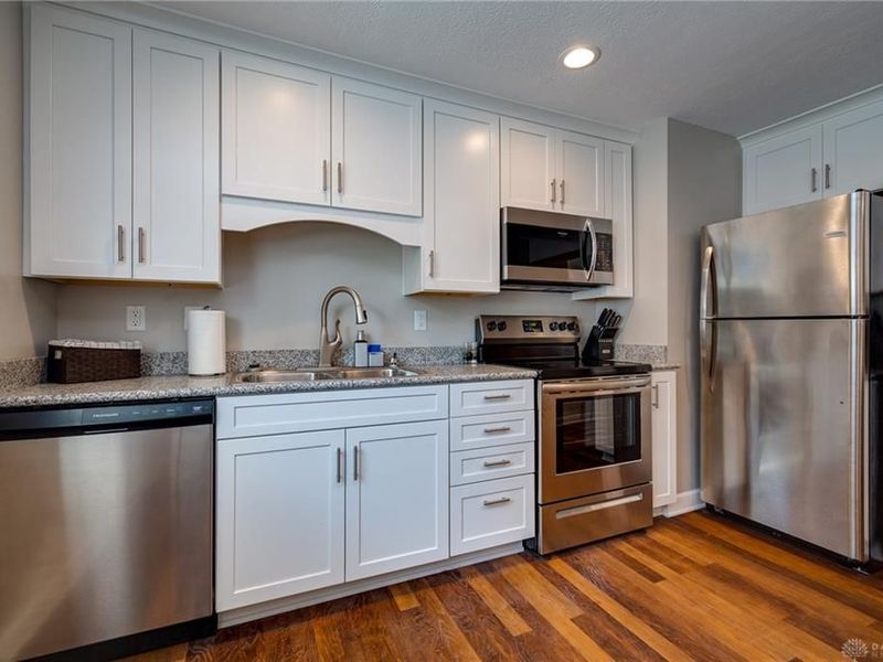 1126 Irving Avenue, Unit 2, Dayton, OH 45419 Photo 9